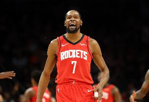 下半场限制KD仅3分会有满足感？詹姆斯：完全没 他在G3会更加愤怒