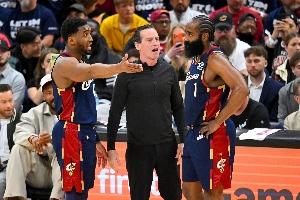 血脉压制！哈登到来后莫布里变高效终结者 骑士策略到位封杀莺歌