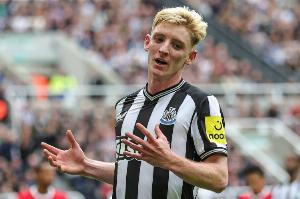 法尔克：拜仁确实有意安东尼·戈登，并高度评价他的多面手属性