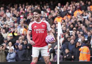 斯科尔斯：曼联需要赖斯这样的球员，他们需要一名真正的中场核心