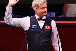 斯诺克世锦赛32进16轮次：尼尔·罗伯逊10-6战胜庞俊旭，挺进16强