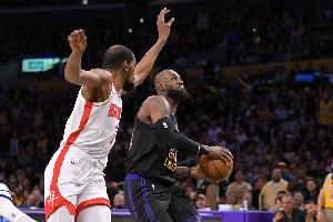 詹杜区别？前NBA球员：詹姆斯持球更倾向于传球 杜兰特更专注得分